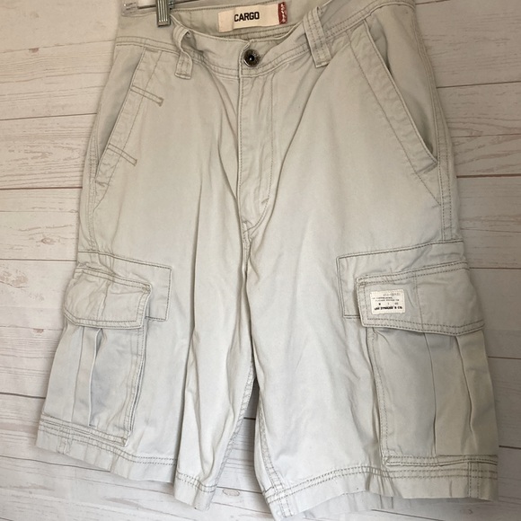 Levi’s Size W29 Red Tab Cargo Shorts Off White/Light Gray - Picture 3 of 9